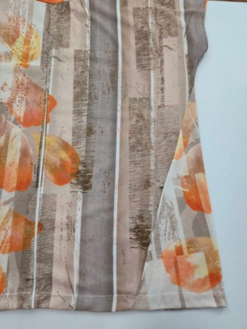 CJ Banks Abstract Rhinestone Top 1X - Picture 7 of 13